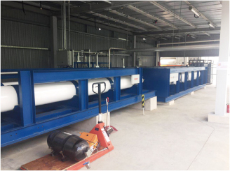 水素用大型高圧蓄圧機（98MPa/1?）投入